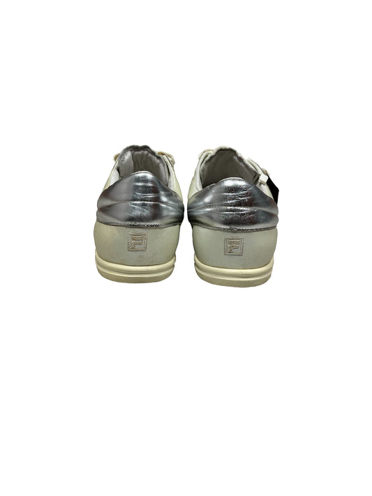 04 :: TENNIS SHOES